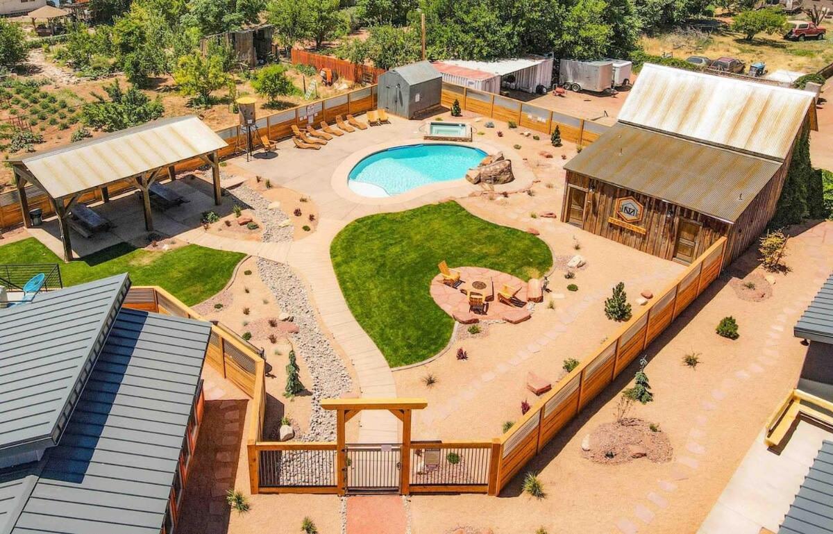 קנב Timber & Tin D 2Bed 2Bath W Pool & Rooftop Deck מראה חיצוני תמונה